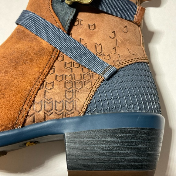 Keen Brown blue Morrison boots. Size 7 - Picture 14 of 14
